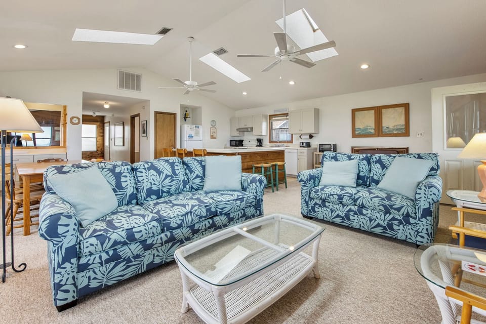 SN0623: Gillespie Cottage | Top Level Living Area
