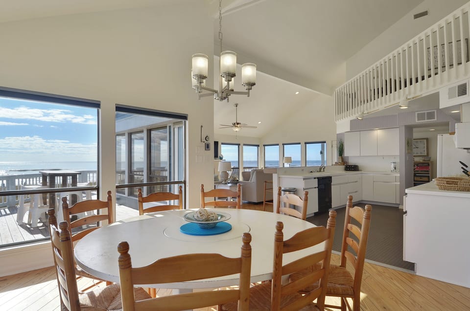 Dining Area - Seating For 8, Ocean Views - First Floor