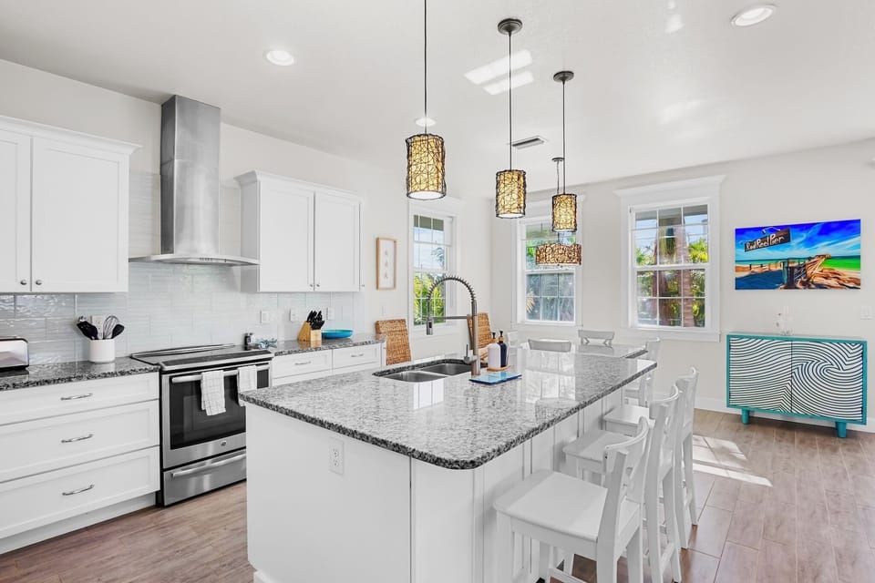 Kitchen - Breakfast Bar