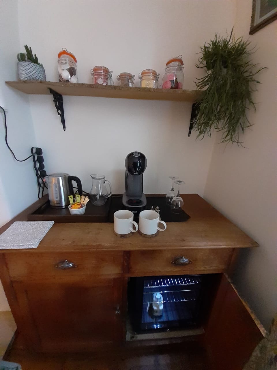 Refreshment station