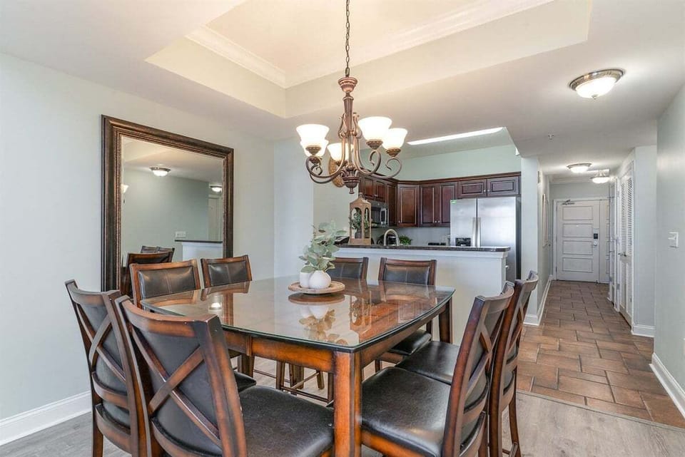 Enjoy meals together after a day at the beach.