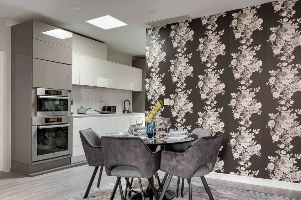 Stylish Dining Area with seating for 5 guests