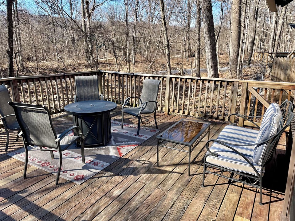 Deck with gas fire pit