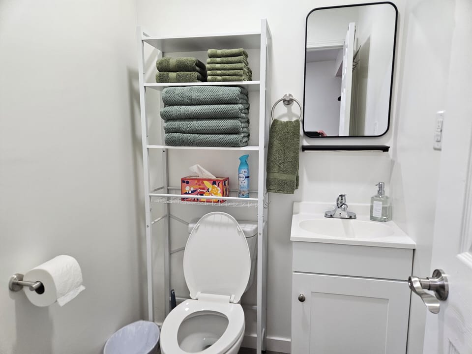 bathroom 