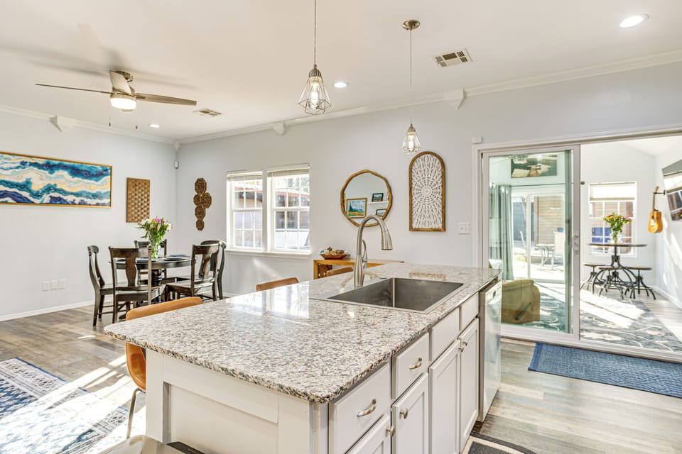 Kitchen | Dining Area