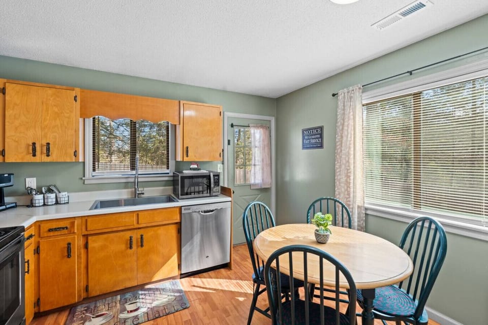 The kitchen is fully equipped and includes everything you need to make meals in the cabin or enjoy takeout from any of the wonderful local restaurants.