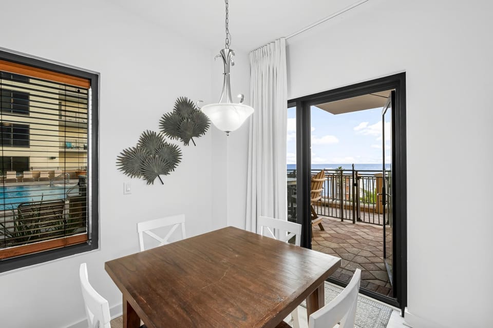 Dining Area with Gulf View