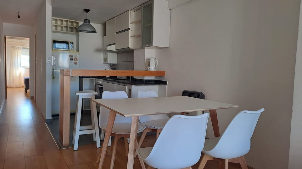 Kitchen or kitchenette,Dining area