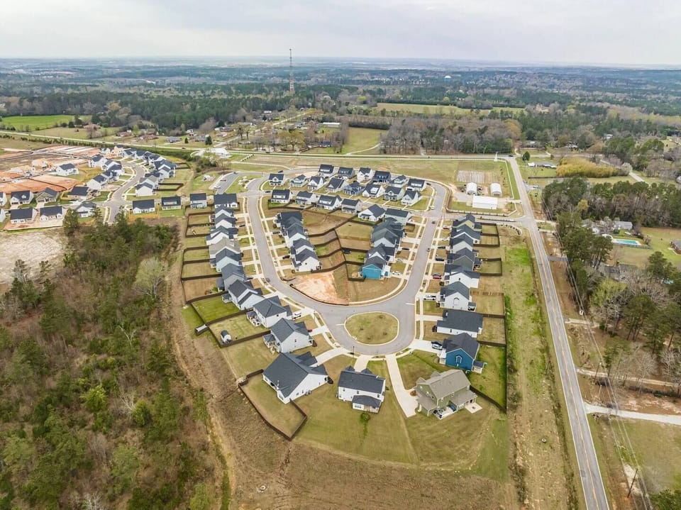 Cozy & quiet new subdivision. 