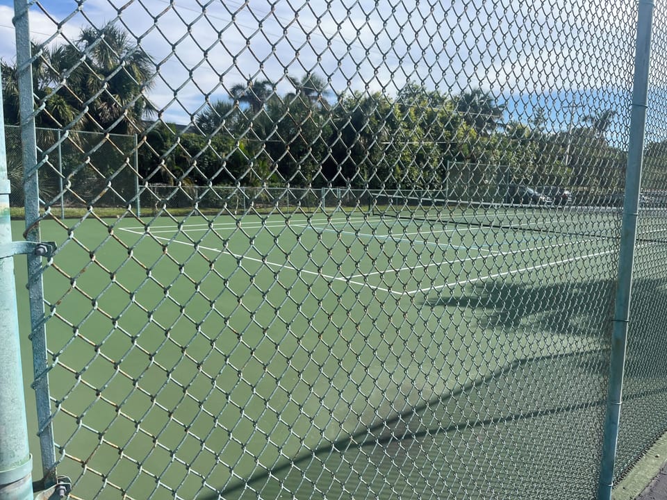 Community tennis/pickleball court