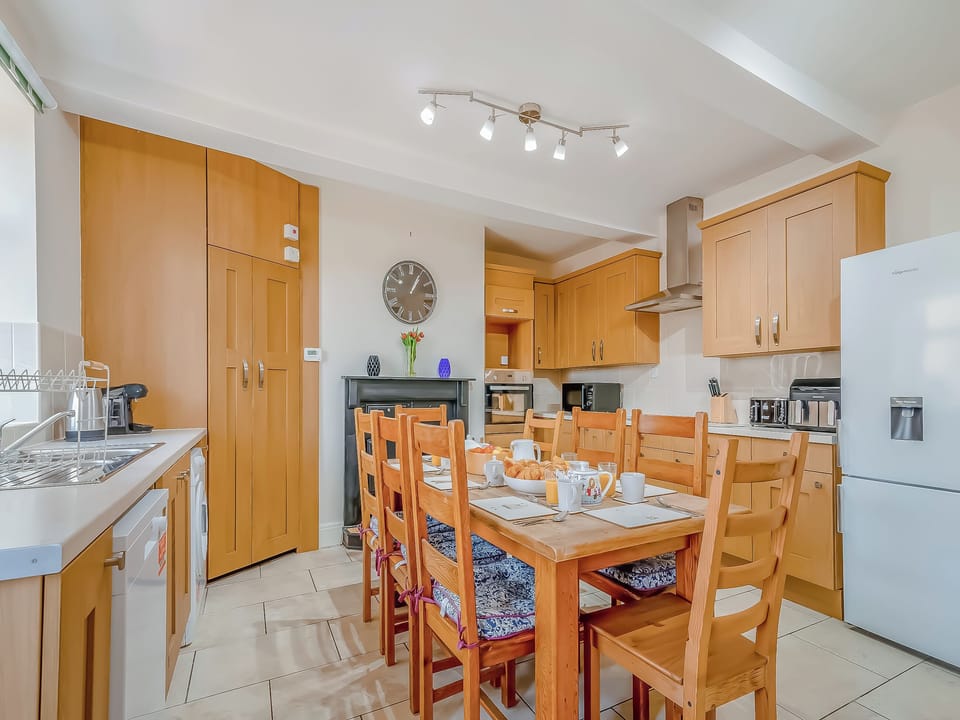 Kitchen/diner | Monkroyd House, Featherstone, near Wakefield