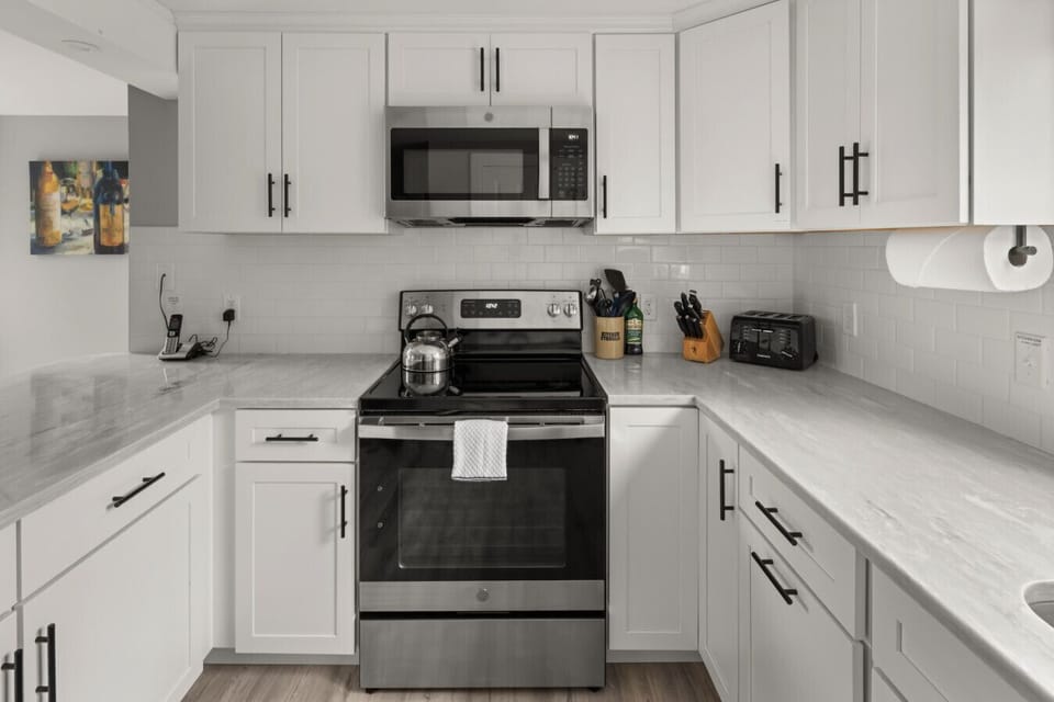 All new Appliances with Premium Quartz Countertop