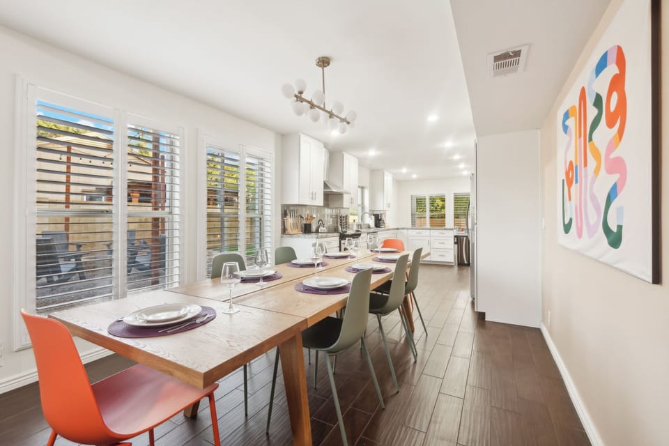 Dining Room with Seating  – Open Layout for Entertaining  