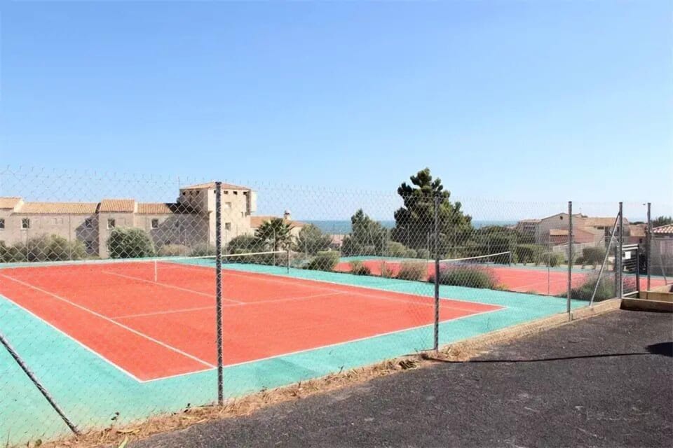 Sport court