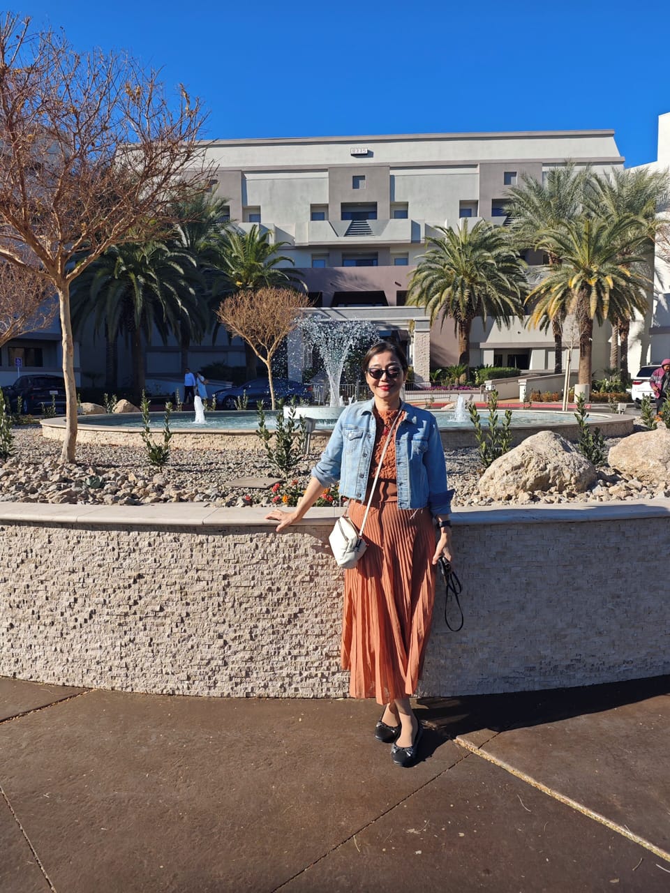 Me at entrance fountain