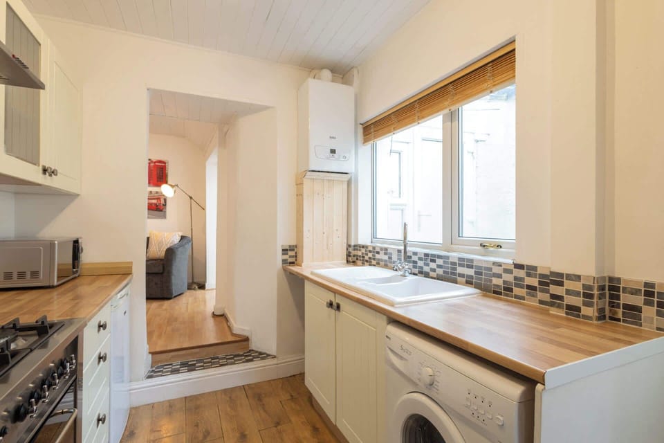 Wind Rose Cottage, Amble - Host & Stay