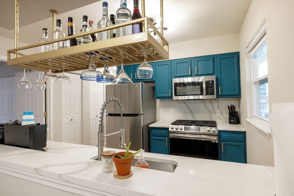 Fully Stocked Kitchen
