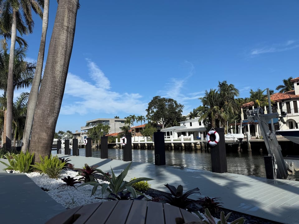 Perfect 100-foot boat dock for your vacation boat pickup100’n