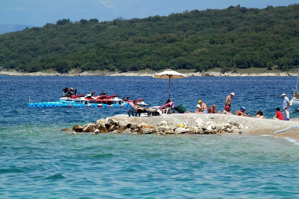 Nearby beaches