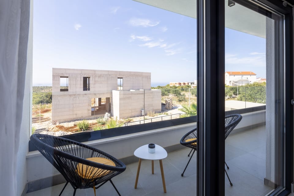 Balcony 2