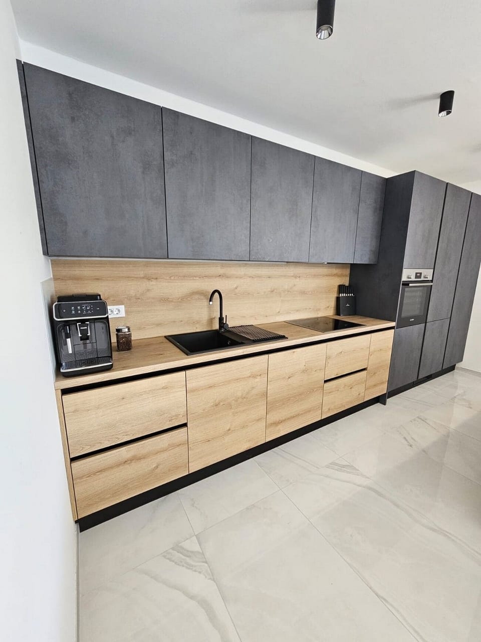 Kitchen 1