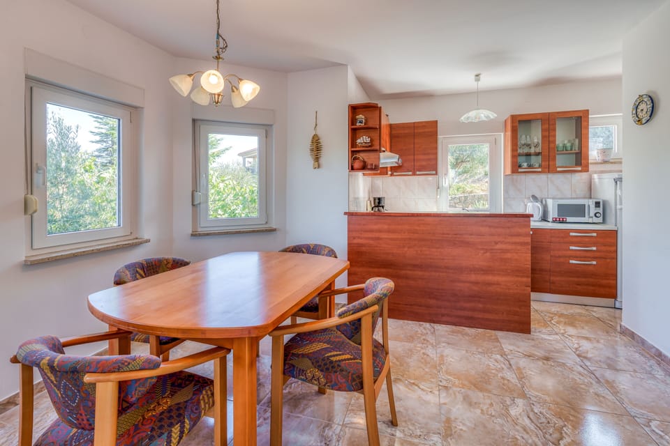 Dining room 2