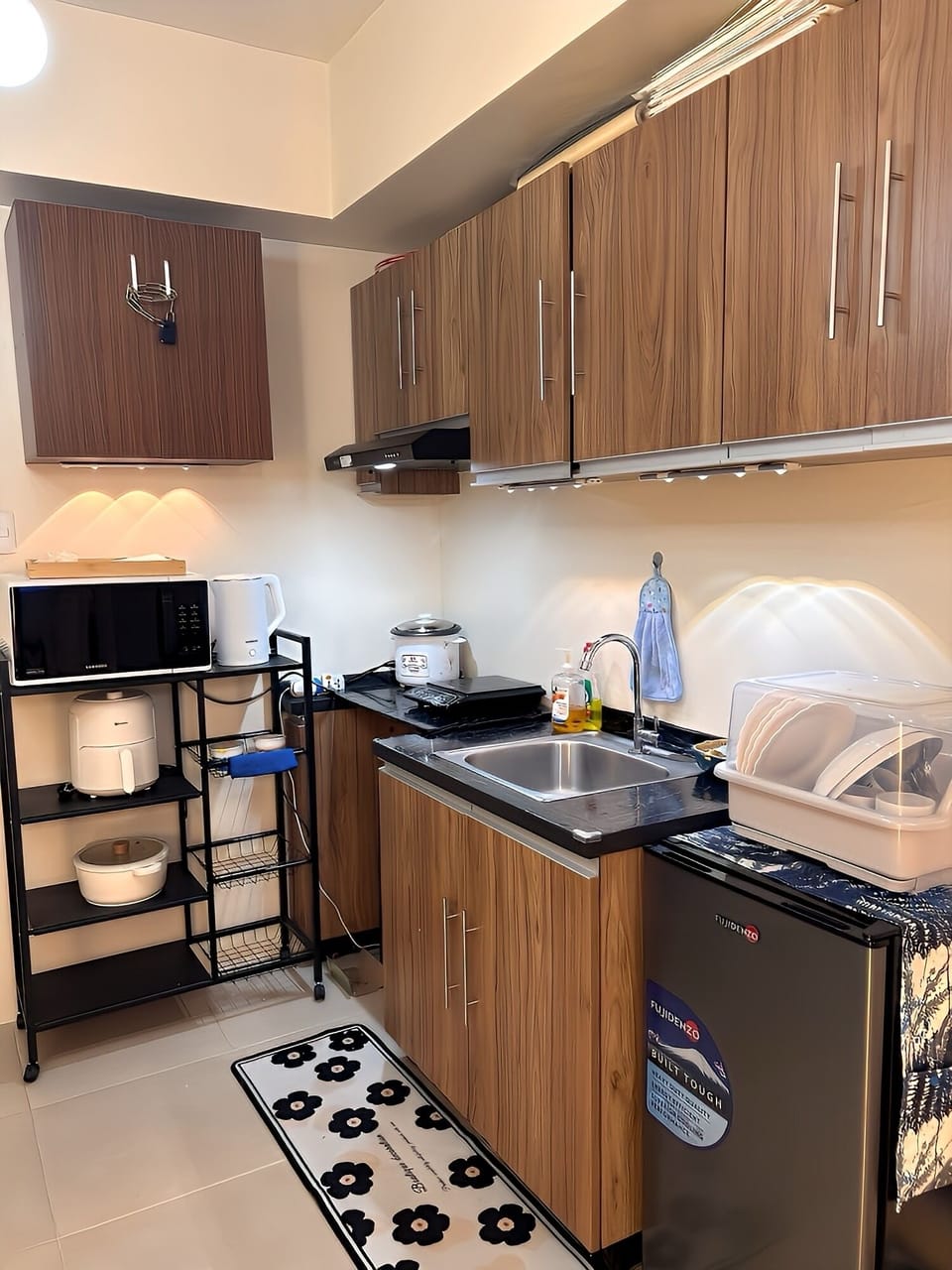 Cozy condo near NAIA with Netflix, ideal for airport layovers or staycations