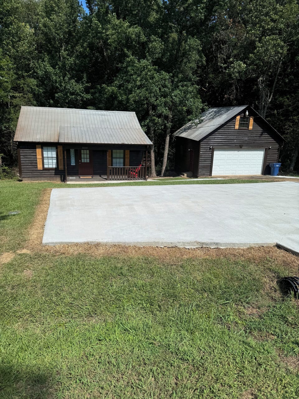 Plenty of parking space
