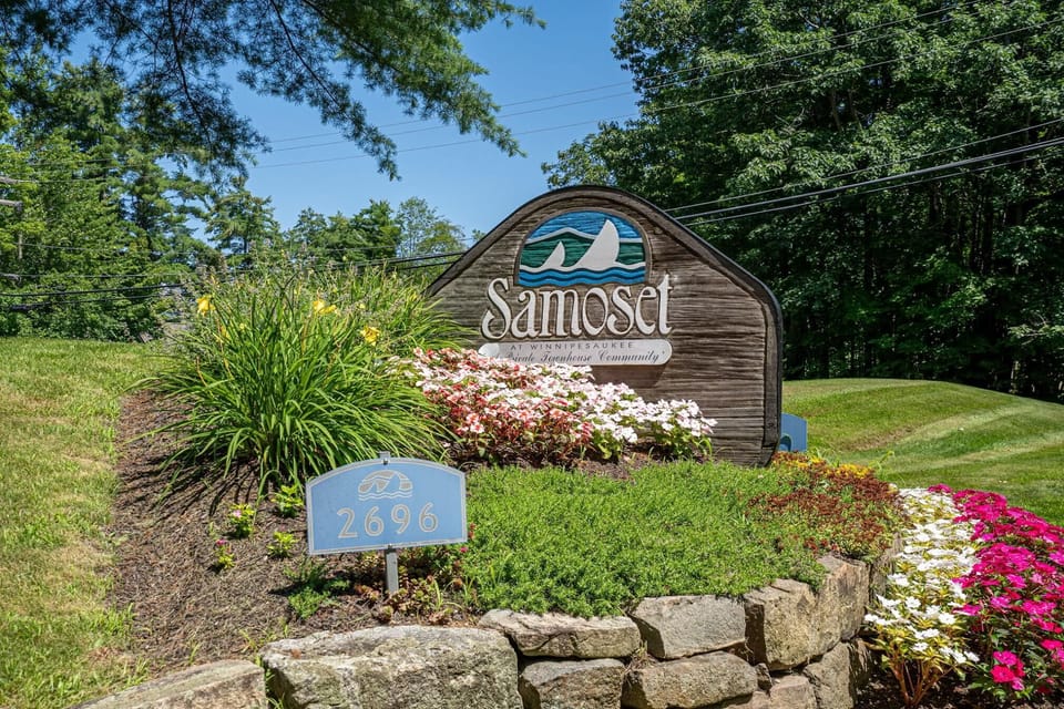 Complex entrance