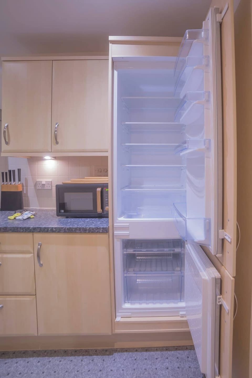 Large integrated fridge freezer.