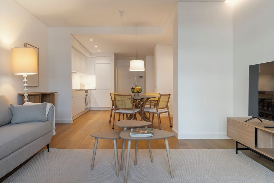 Livingroom and dining area