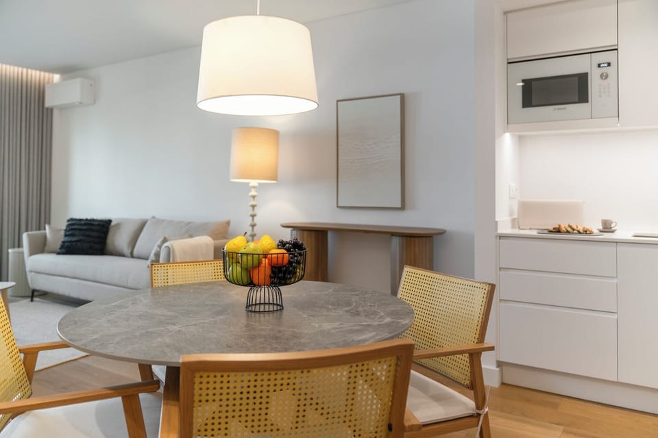 Livingroom and dining area