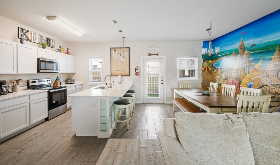 Kitchen and Dining Area. Hang out, play games, enjoy!