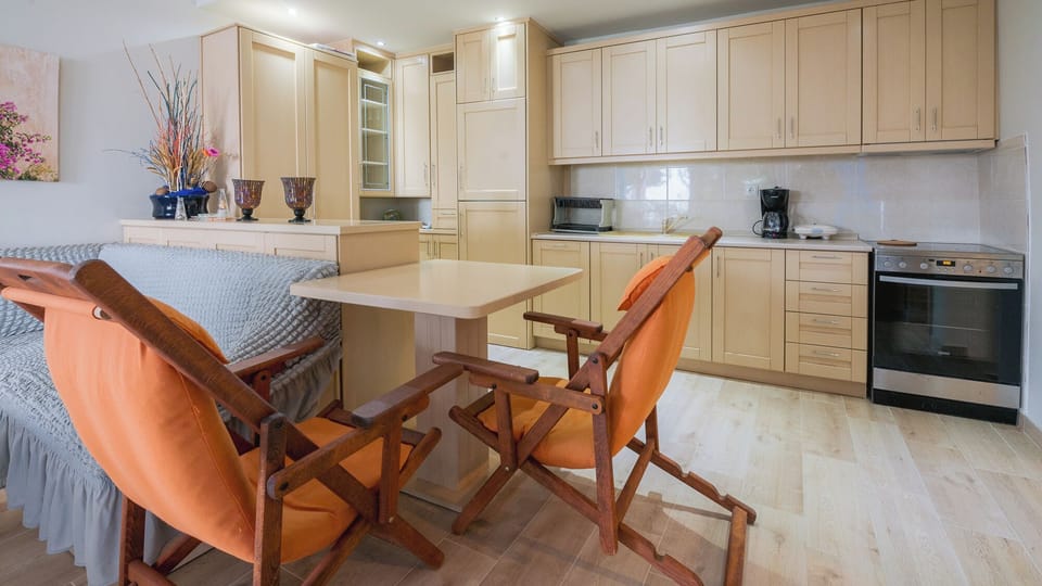 Serenity Beach Front Maisonette, Mola Kaliva (35)