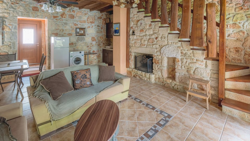 Stone Made Private Pool Villa II, Kriopigi (20)