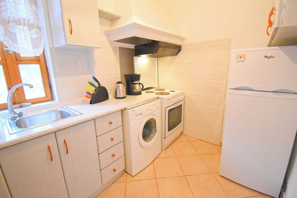 Barlee BeachFront GroundFloor Apartment, Metamorfosi (18)