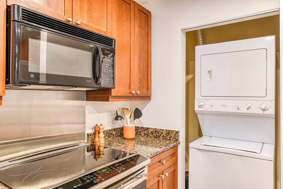 Kitchen and Laundry