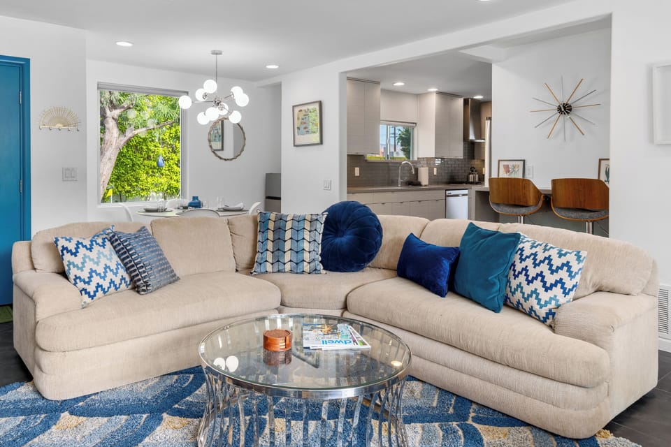 Spacious living room