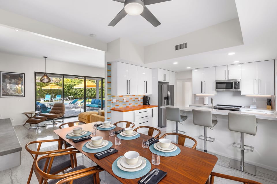 Flowing space from the living room, dining room and kitchen