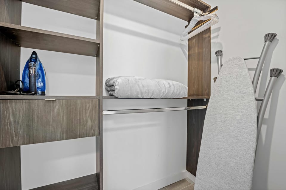 Spacious welk-in closet