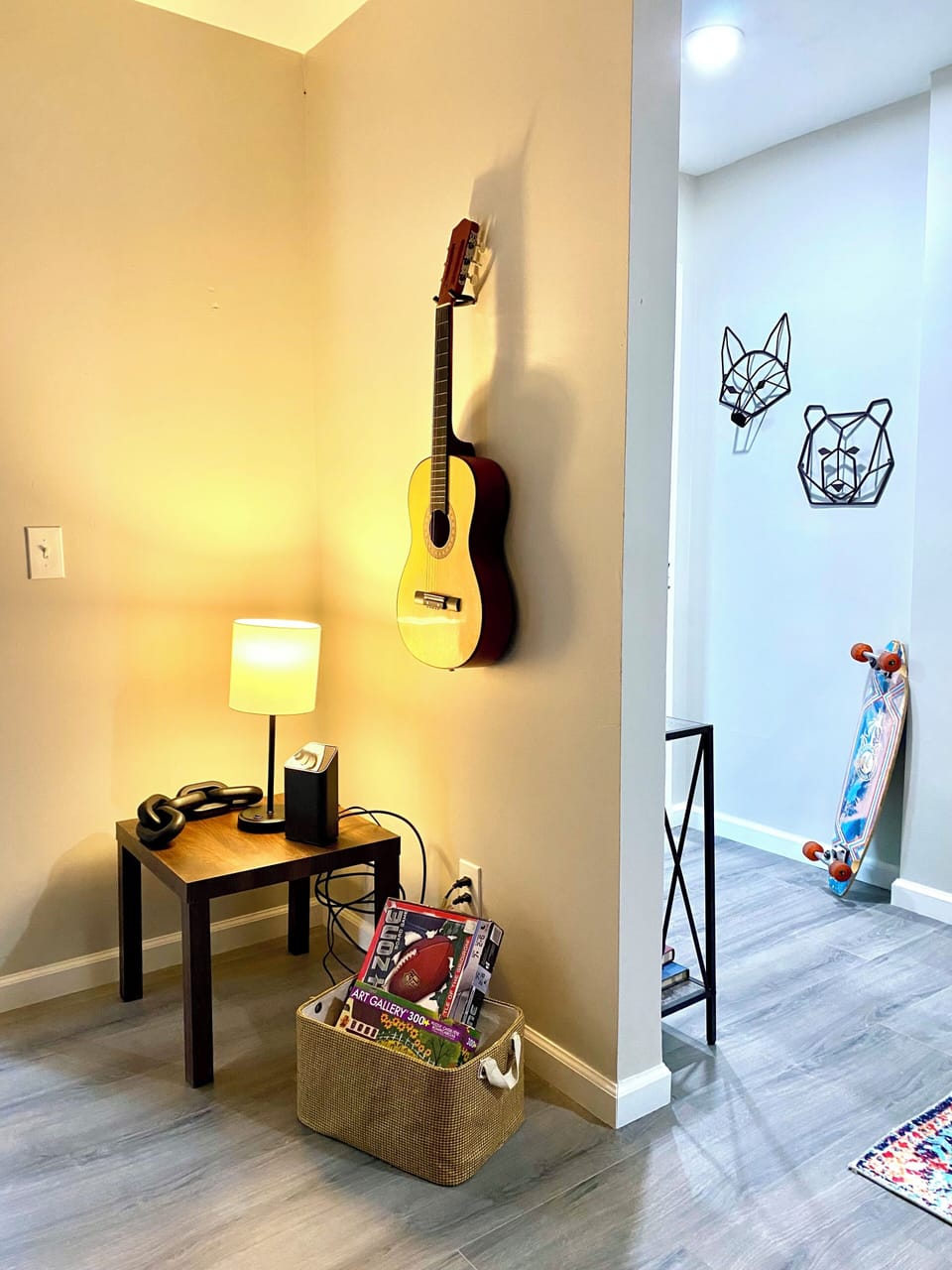 Board games and puzzle.