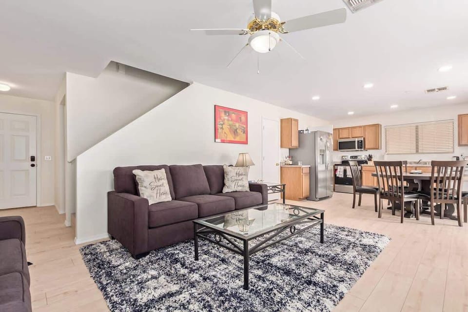 Living room/ kitchen view
