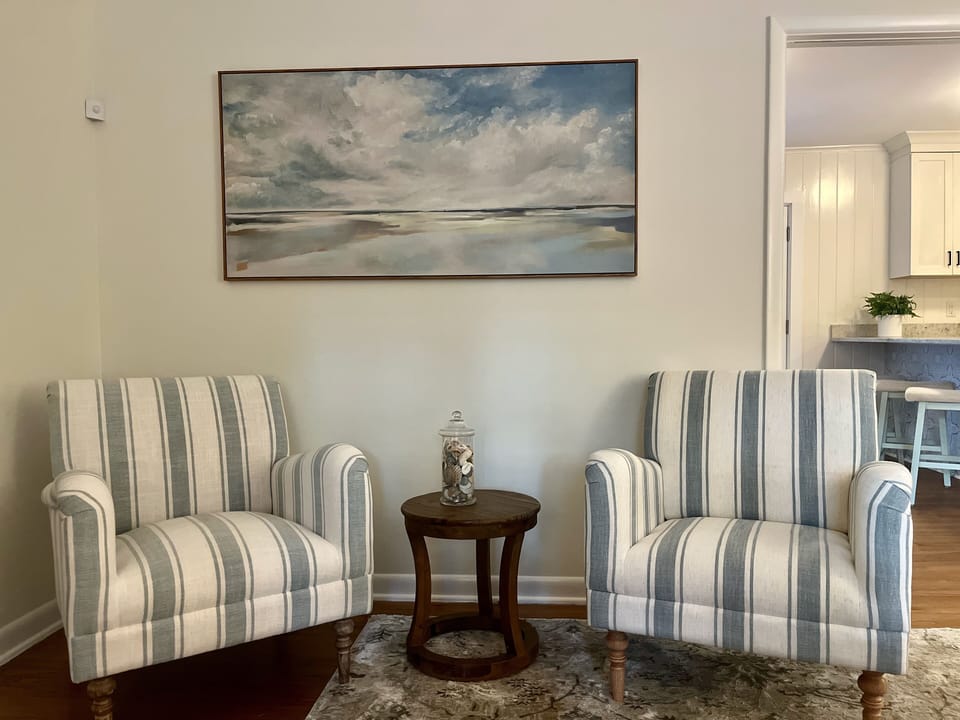 Sitting area - perfect place for a chat and a glass of wine!