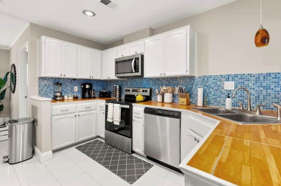 Fully equipped kitchen 