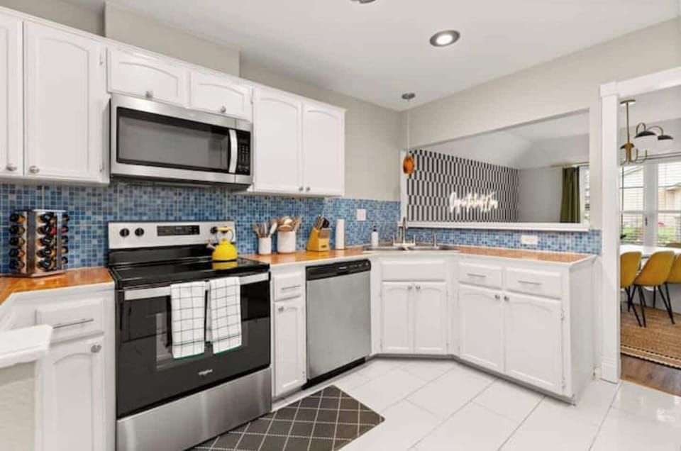 Fully equipped kitchen
