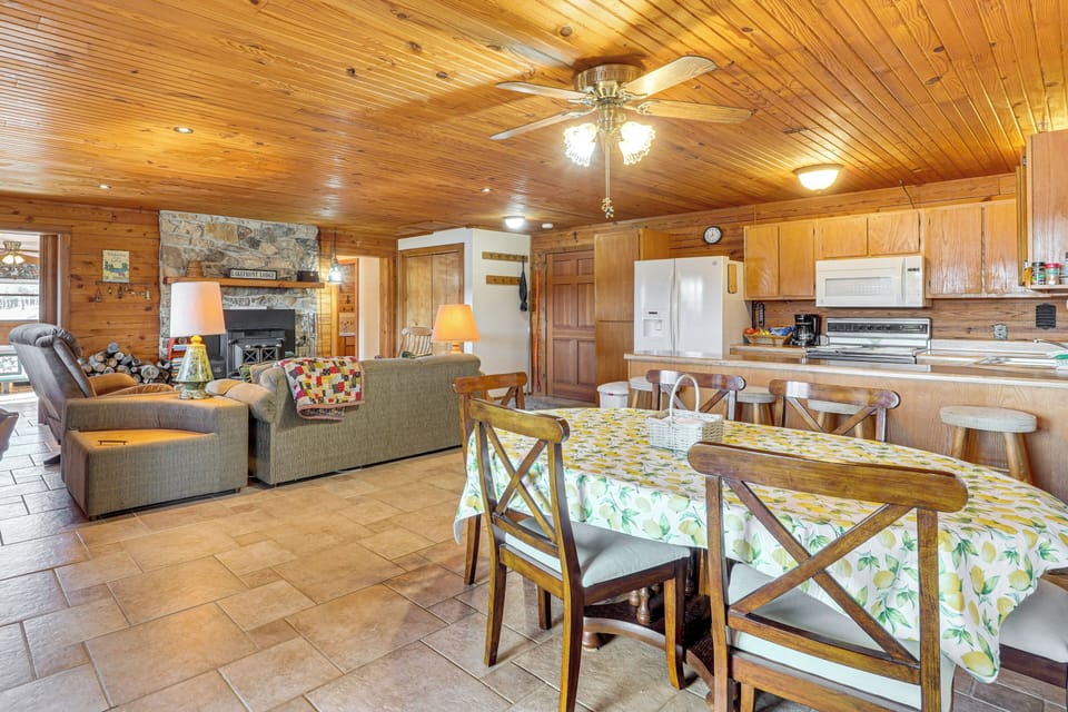Dining Area | Open Floor Plan | Single-Story Cabin