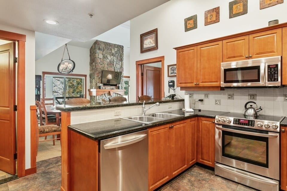 Indoors, Kitchen, Microwave, Oven, Sink