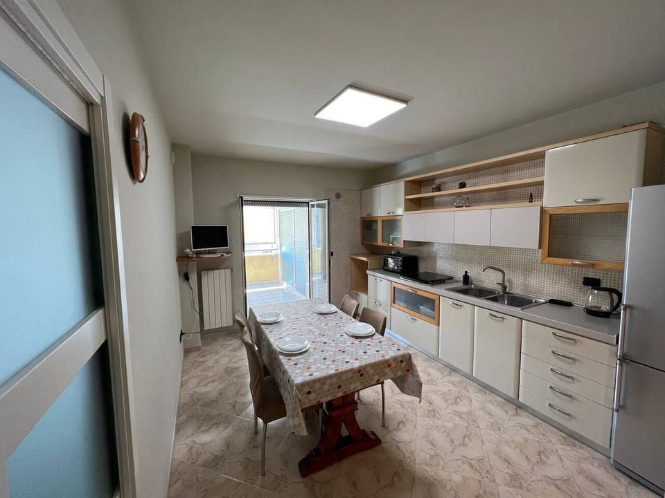 fully equipped indoor kitchen.