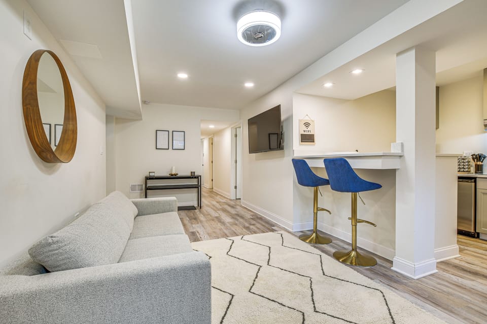 Living Room | Smart TV | Free WiFi