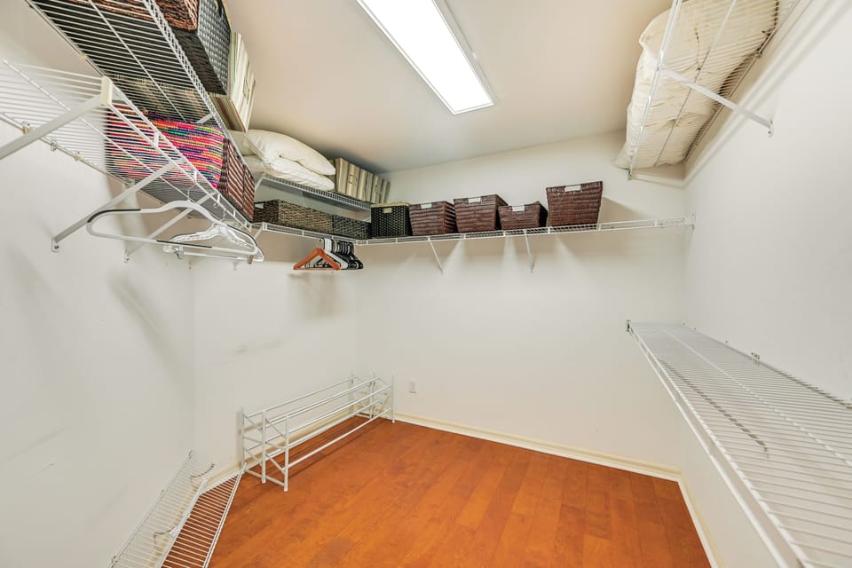 Bedroom 1 | Walk-In Closet
